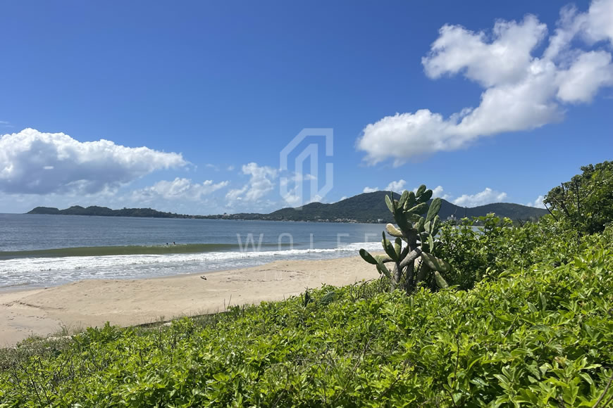 JD1011 - Apartamentos Pé na Areia na Praia de Armação