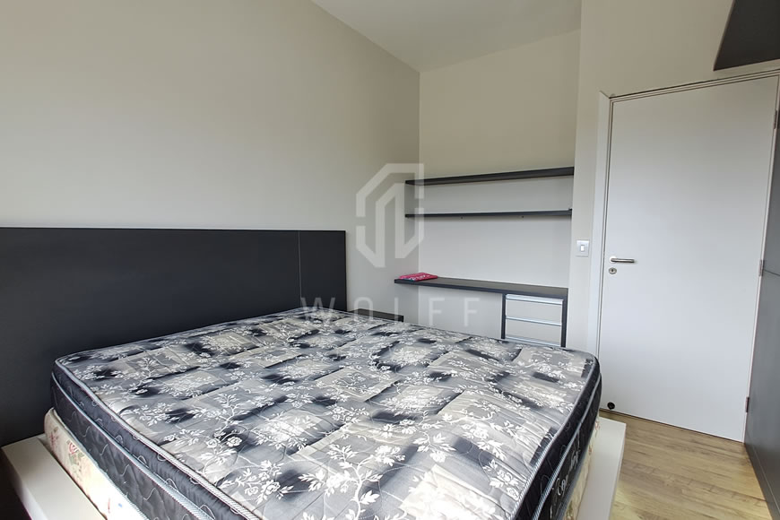 JD1040 - Sobrado Triplex com Piscina 