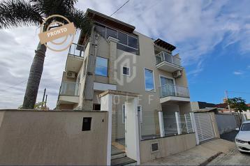 JD1040 - Sobrado Triplex com Piscina 