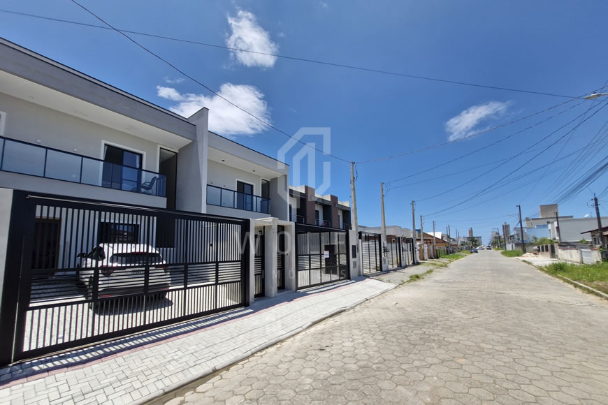 JD1048 - Sobrado Geminado com Ótimo Padrão de Acabamento