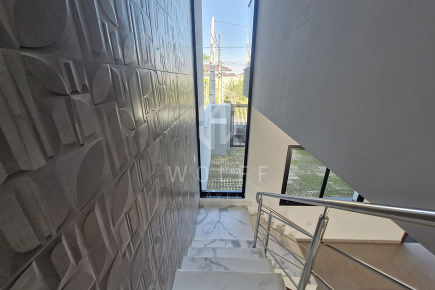 JD1048 - Sobrado Geminado com Ótimo Padrão de Acabamento