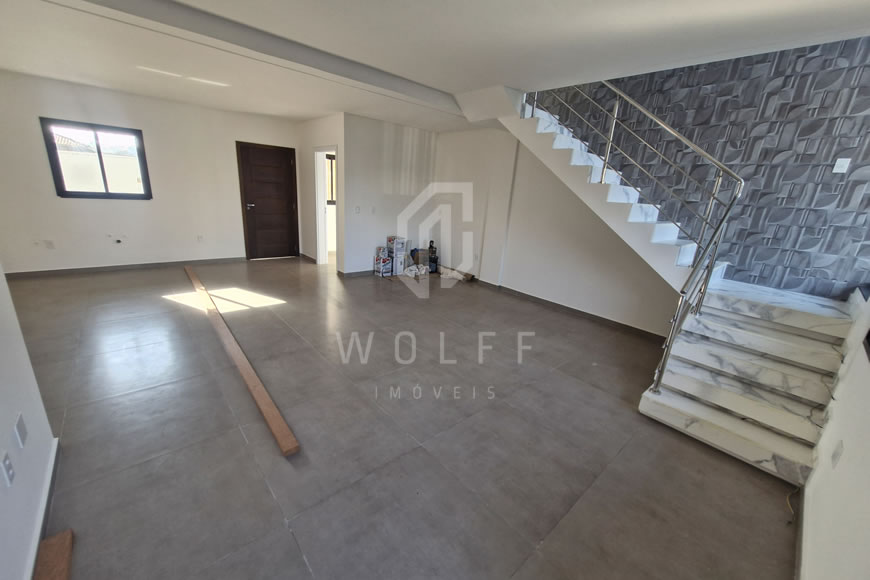 JD1048 - Sobrado Geminado com Ótimo Padrão de Acabamento