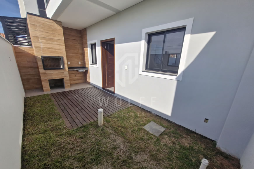 JD1048 - Sobrado Geminado com Ótimo Padrão de Acabamento