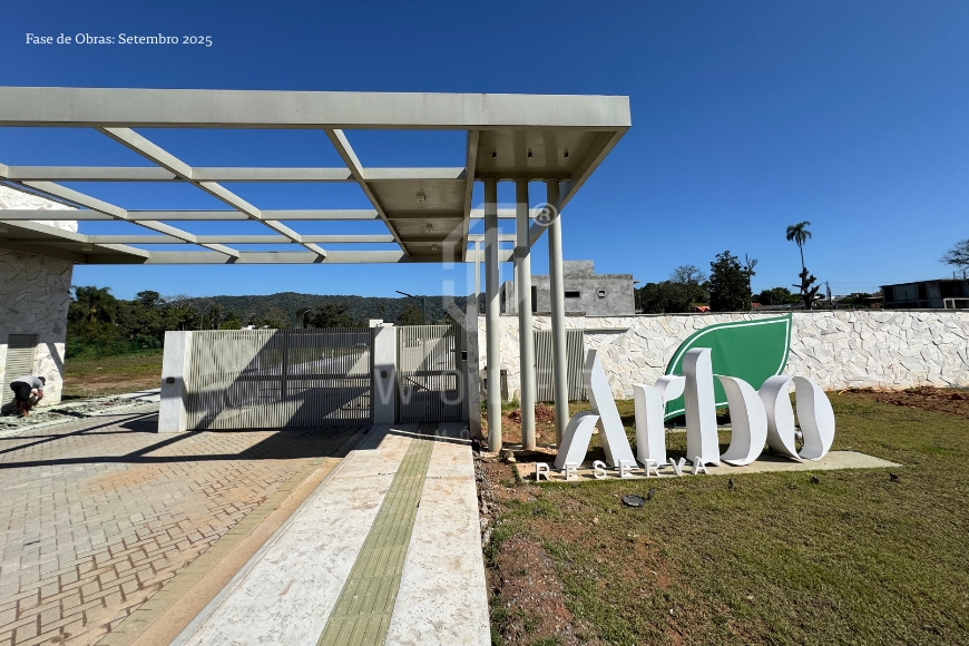 JD1142 - Lotes Residenciais em Condomínio Fechado