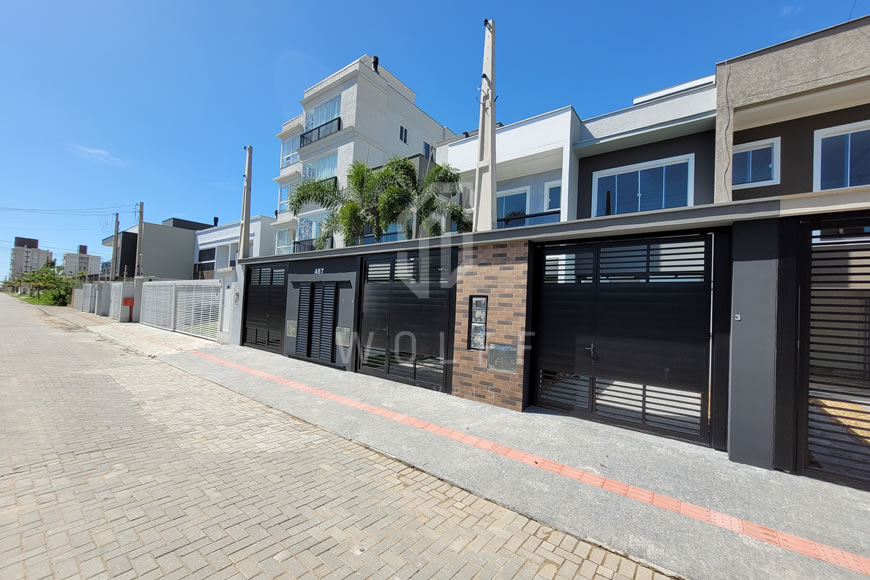 JD1175 - Sobrado Geminado com Ótimo Padrão de Acabamento