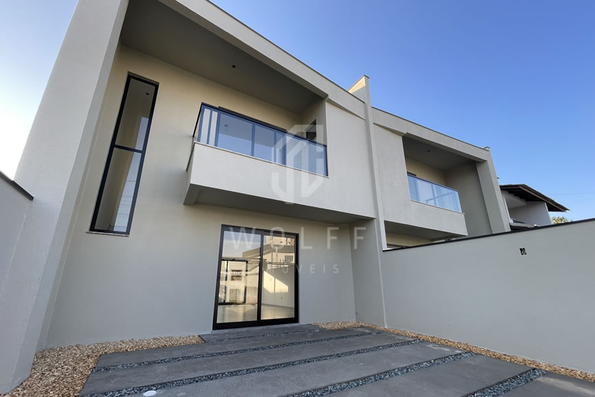 JD1212 - Sobrado Geminado com Piscina