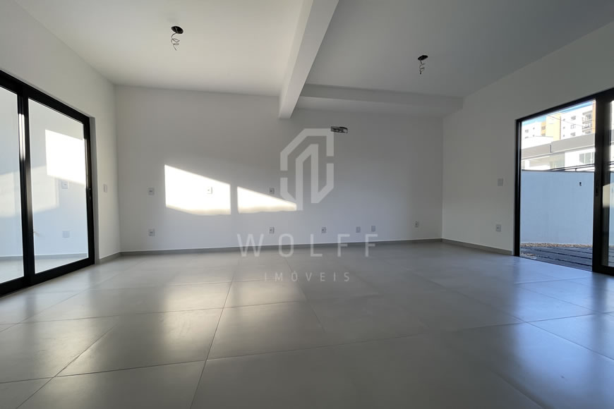 JD1212 - Sobrado Geminado com Piscina