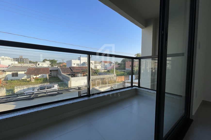 JD1212 - Sobrado Geminado com Piscina