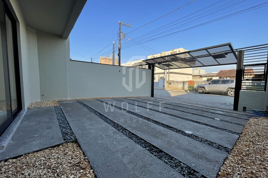 JD1212 - Sobrado Geminado com Piscina