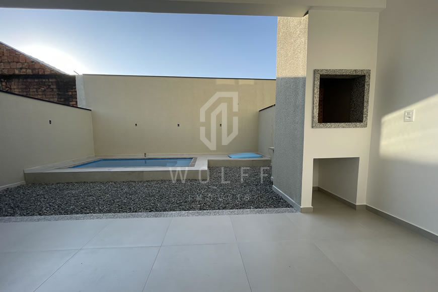 JD1212 - Sobrado Geminado com Piscina