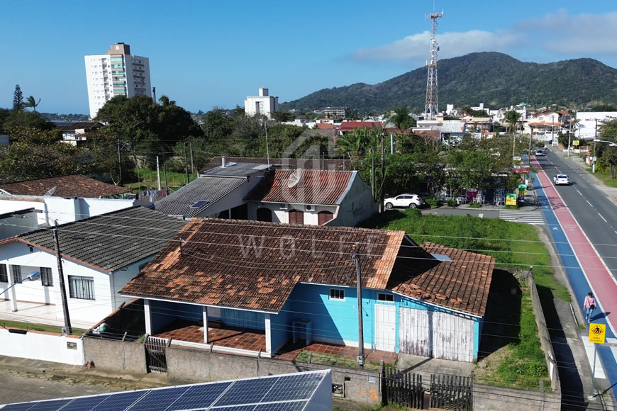 JD1240 - Terreno de 260m² a 300m da Praia