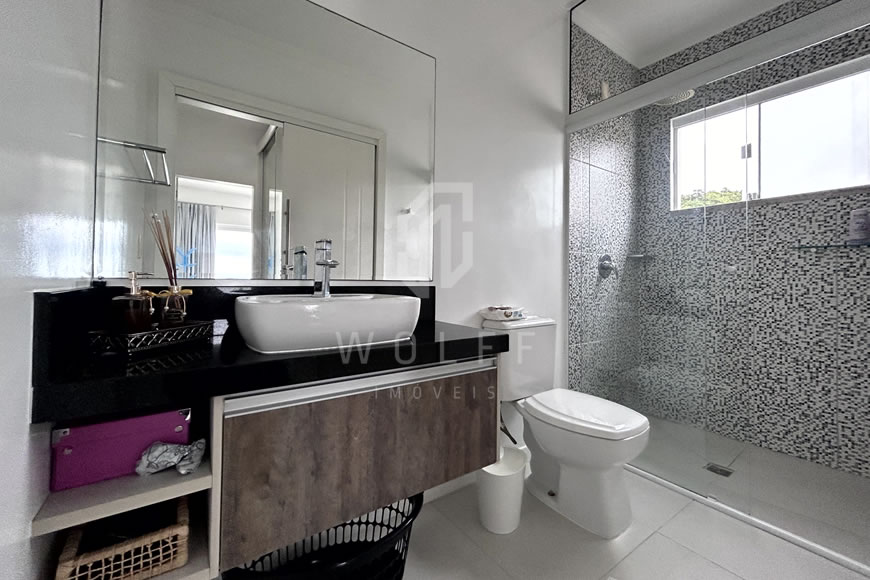 JD1242 - Sobrado Semi-mobiliado com Linda Vista Mar