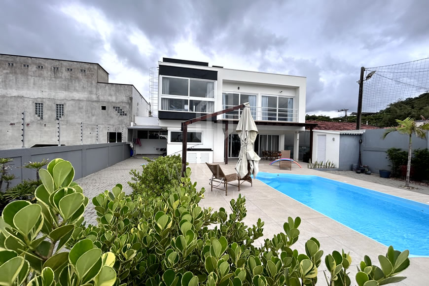 JD1242 - Sobrado Semi-mobiliado com Linda Vista Mar