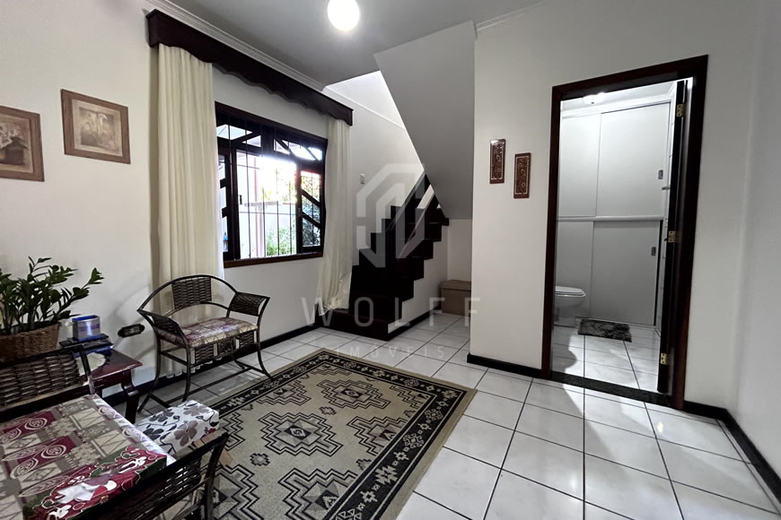 JD1248 - Casa semi-mobiliada no Centro