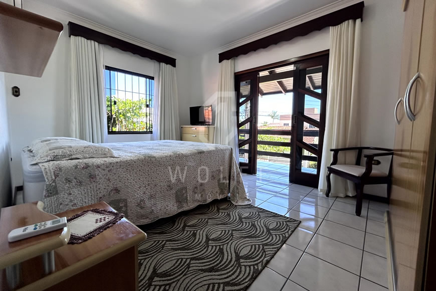 JD1248 - Casa semi-mobiliada no Centro