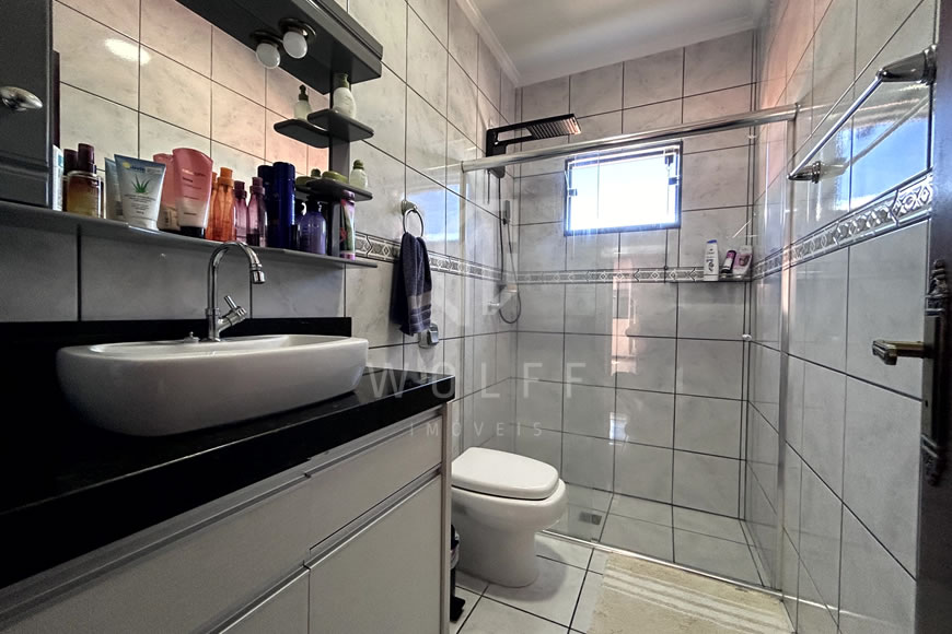 JD1248 - Casa semi-mobiliada no Centro