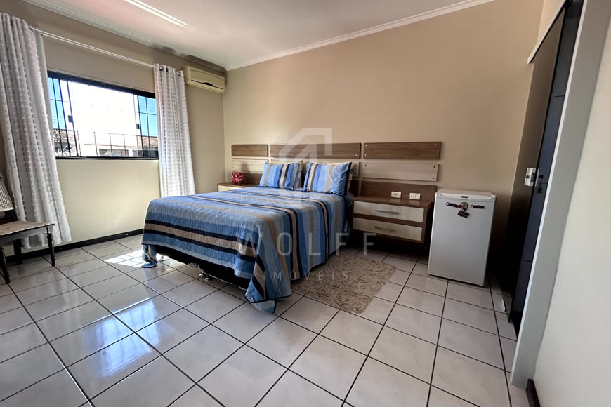 JD1248 - Casa semi-mobiliada no Centro