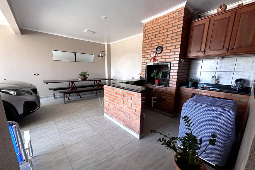 JD1248 - Casa semi-mobiliada no Centro