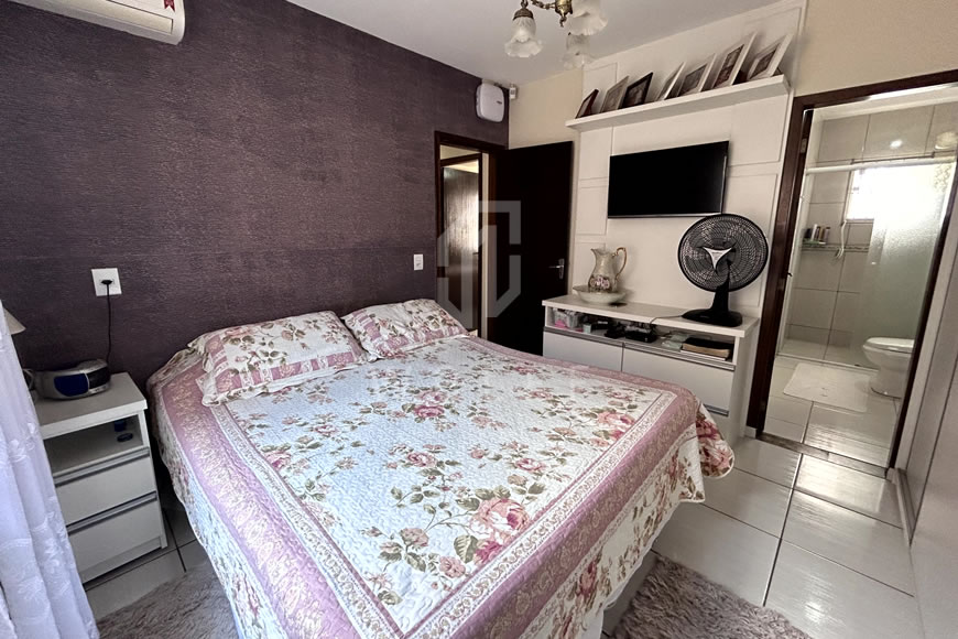 JD1257 - Casa Mobiliada com Área nos Fundos