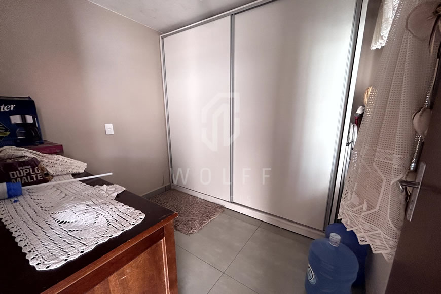 JD1257 - Casa Mobiliada com Área nos Fundos