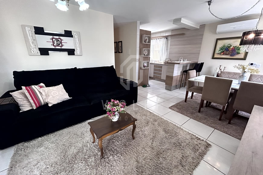 JD1257 - Casa Mobiliada com Área nos Fundos