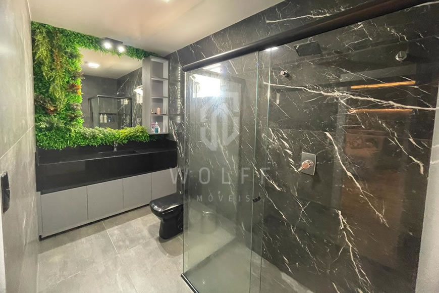 JD1265 - Sobrado com Piscina no Centro