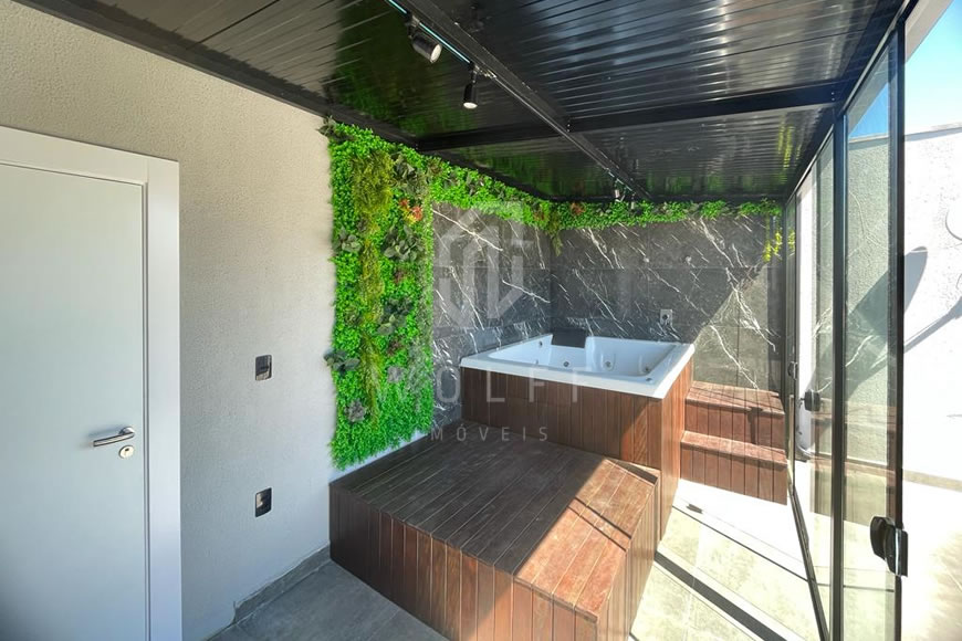 JD1265 - Sobrado com Piscina no Centro