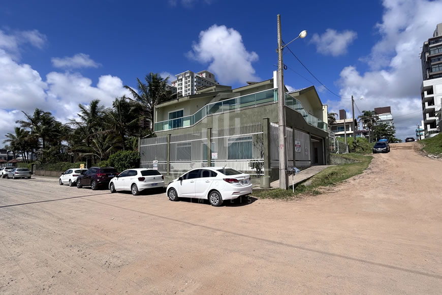 JD1288 - Sobrado Mobiliado Frente Mar