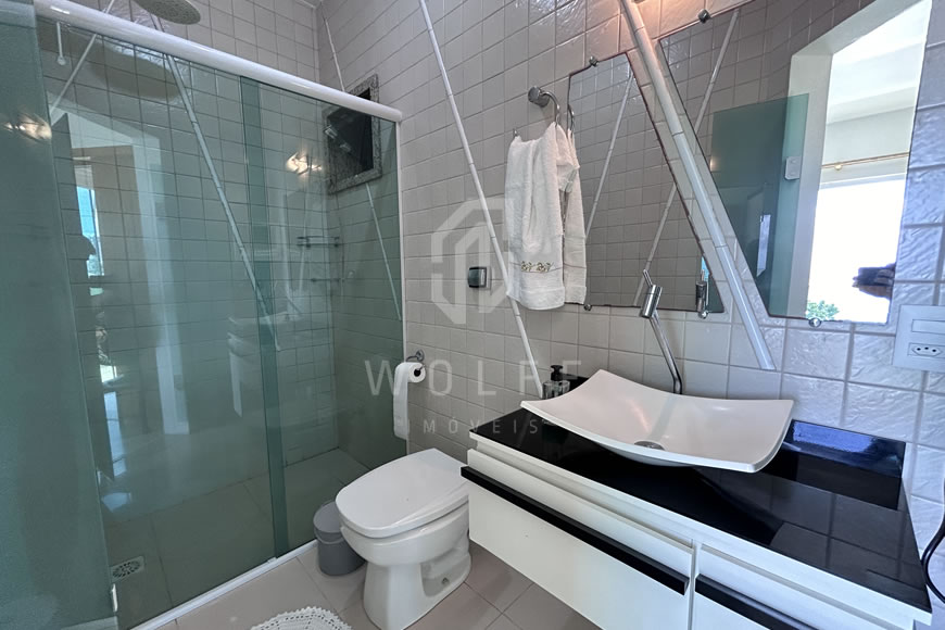 JD1288 - Sobrado Mobiliado Frente Mar