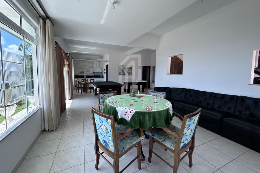 JD1288 - Sobrado Mobiliado Frente Mar