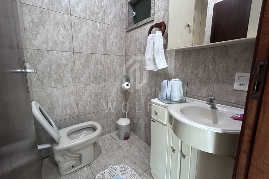 JD1288 - Sobrado Mobiliado Frente Mar