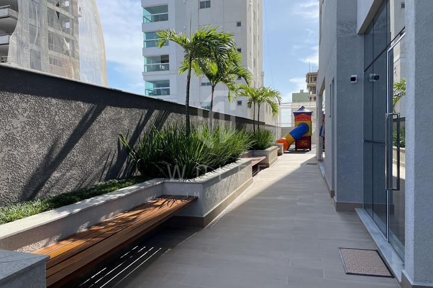 JD1308 - Apartamento mobiliado de frente para o mar