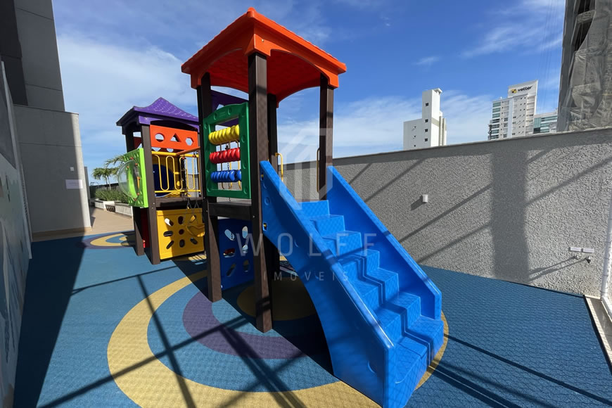 JD1308 - Apartamento mobiliado de frente para o mar