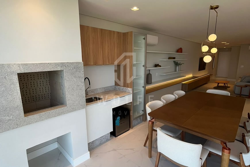JD1308 - Apartamento mobiliado de frente para o mar