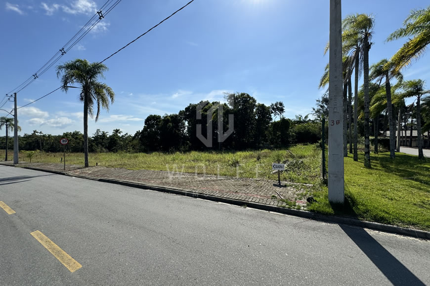 JD1312 - Terreno com 360m² em Balneário Piçarras/SC