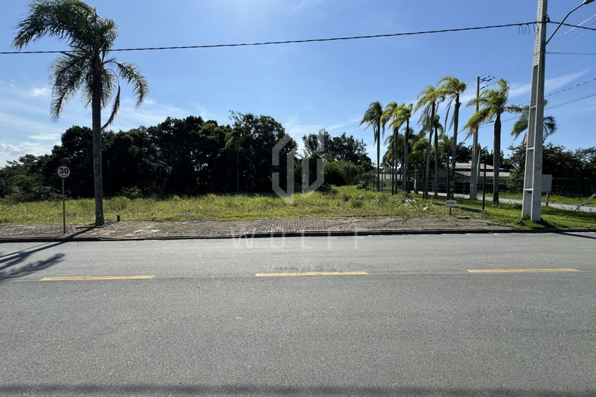 JD1312 - Terreno com 360m² em Balneário Piçarras/SC