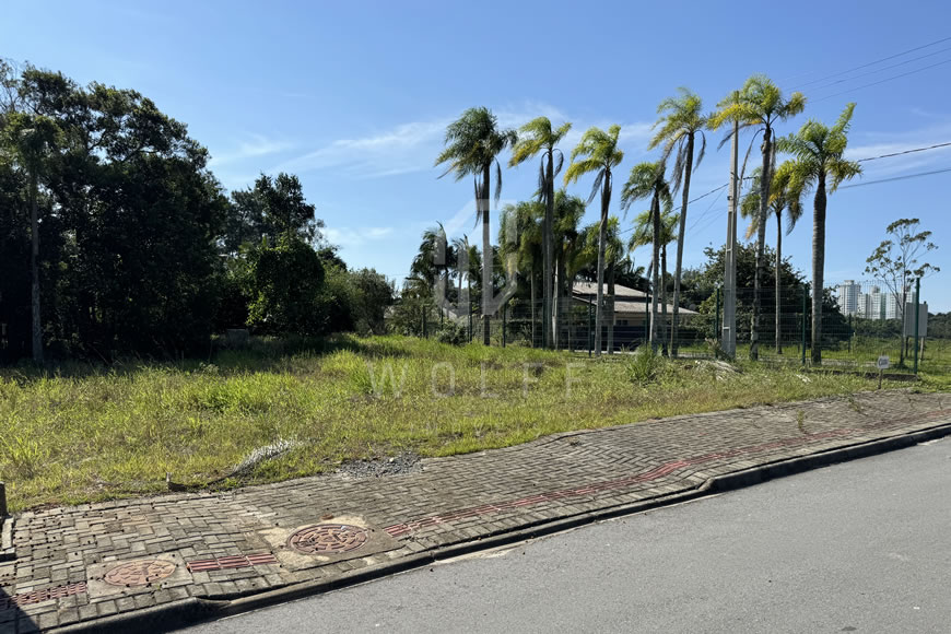 JD1312 - Terreno com 360m² em Balneário Piçarras/SC