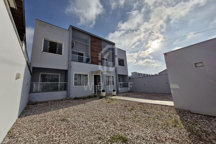JD1320 - Apartamento com Área Externa