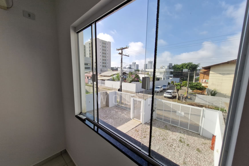 JD1320 - Apartamento com Área Externa