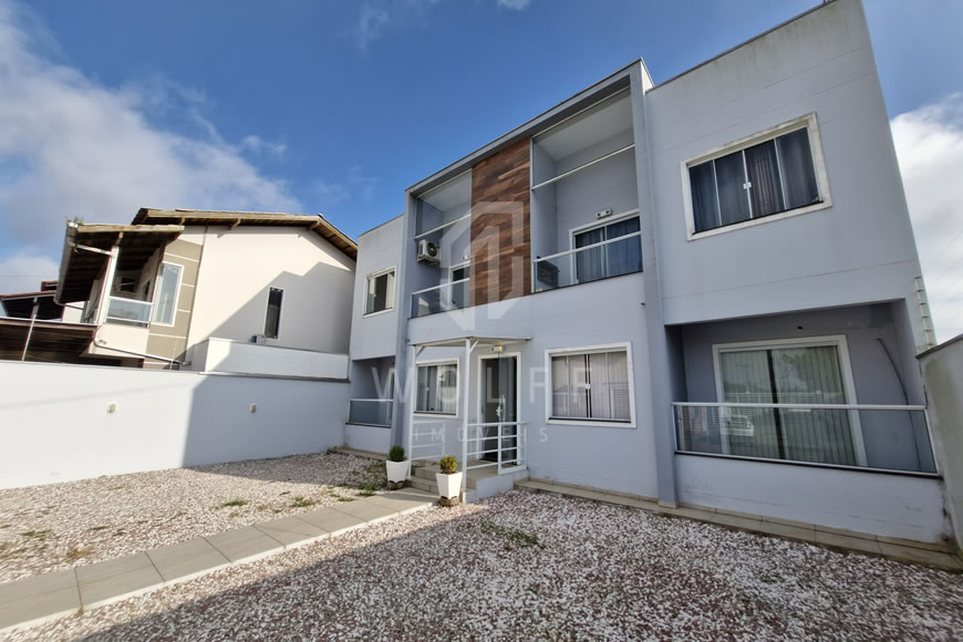 JD1320 - Apartamento com Área Externa