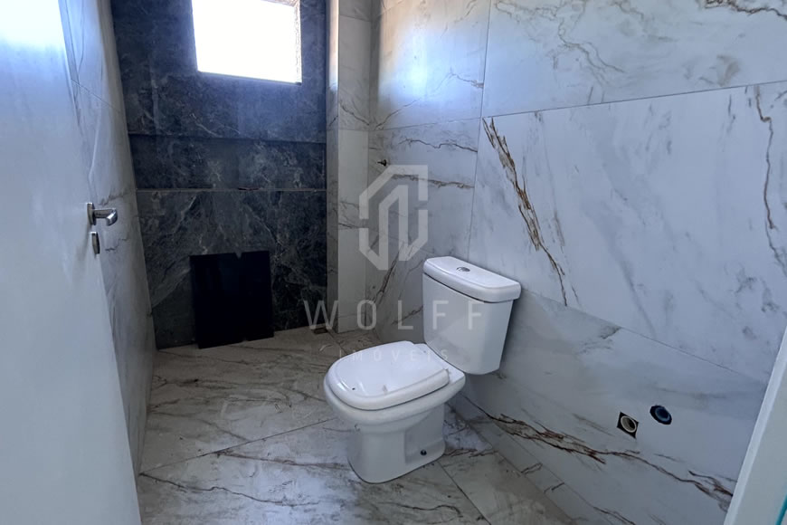 JD1329 - Sobrado Geminado com Piscina no Centro 