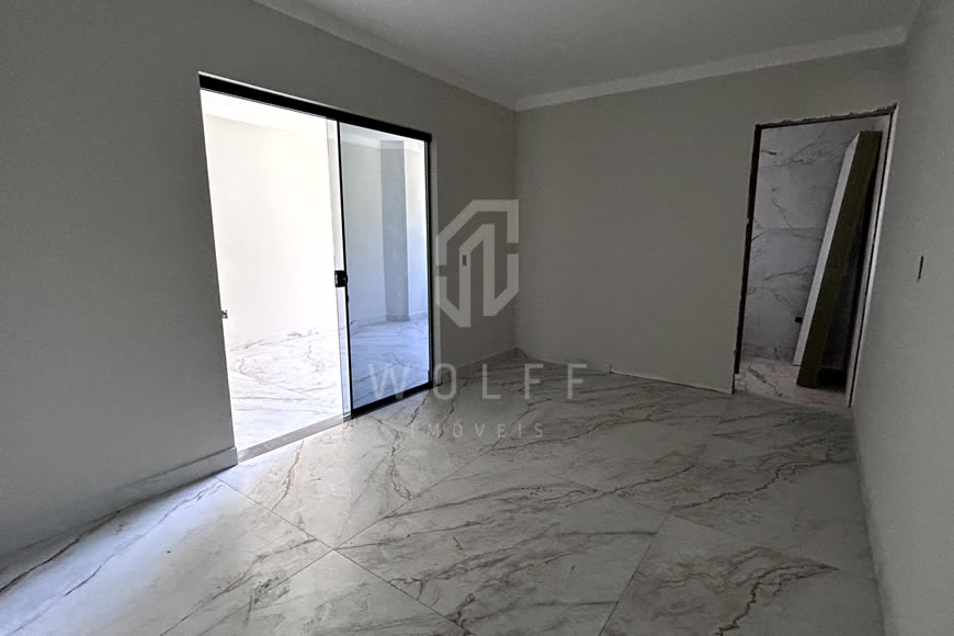 JD1329 - Sobrado Geminado com Piscina no Centro 