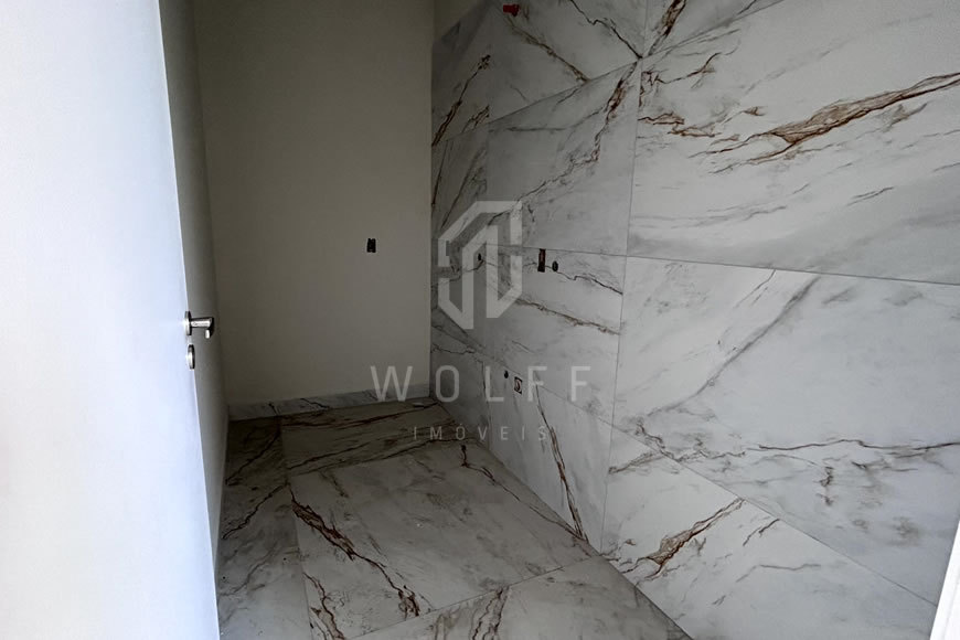 JD1329 - Sobrado Geminado com Piscina no Centro 