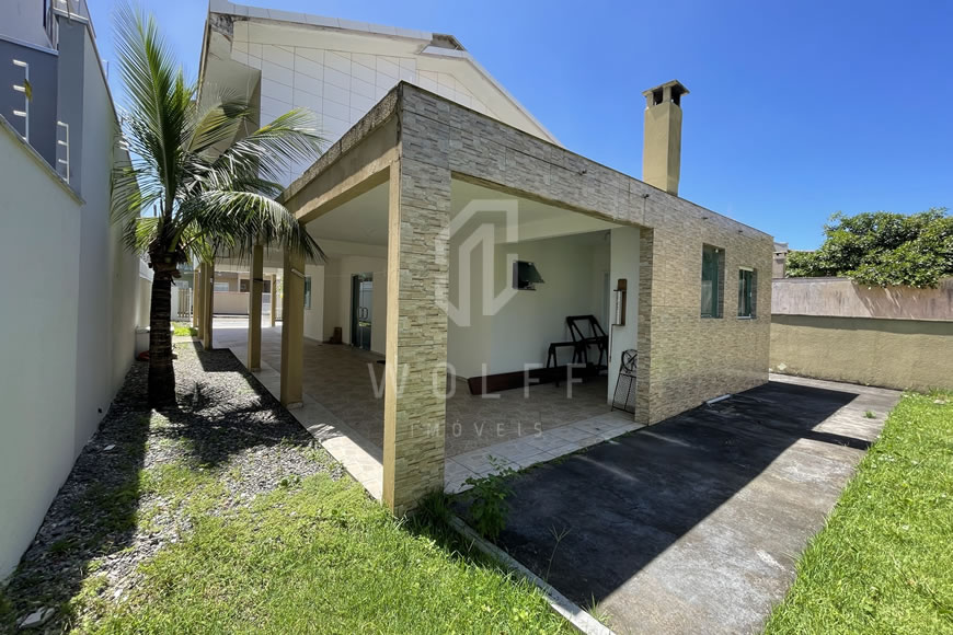 JD1331 - Sobrado a apenas 70m do mar  