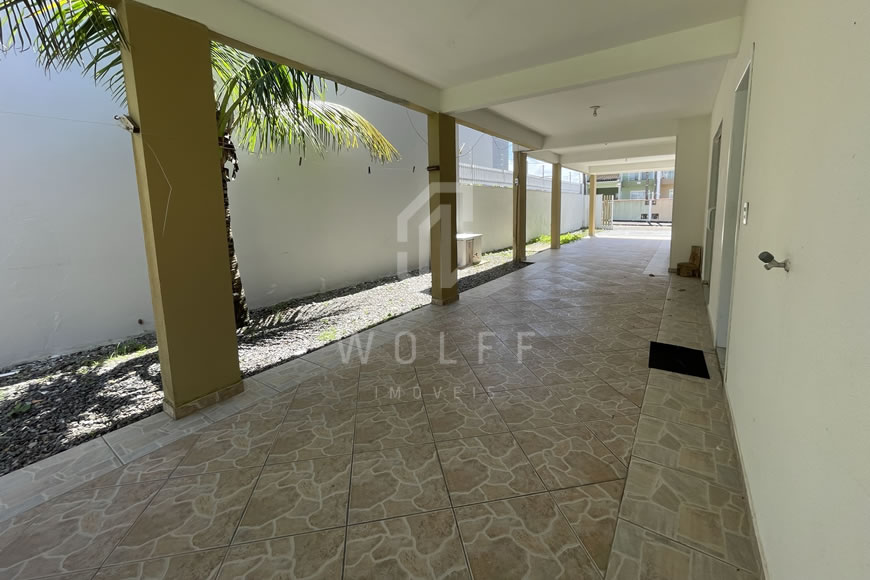 JD1331 - Sobrado a apenas 70m do mar  