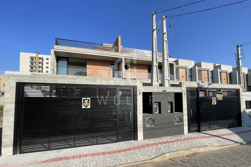 JD1342 - Sobrado Geminado com Excelente Espaço para festas 