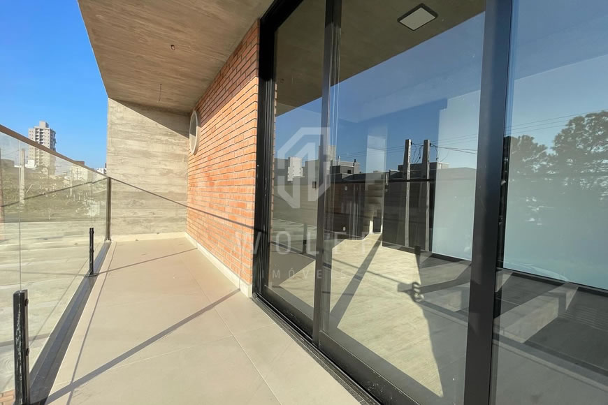 JD1342 - Sobrado Geminado com Excelente Espaço para festas 