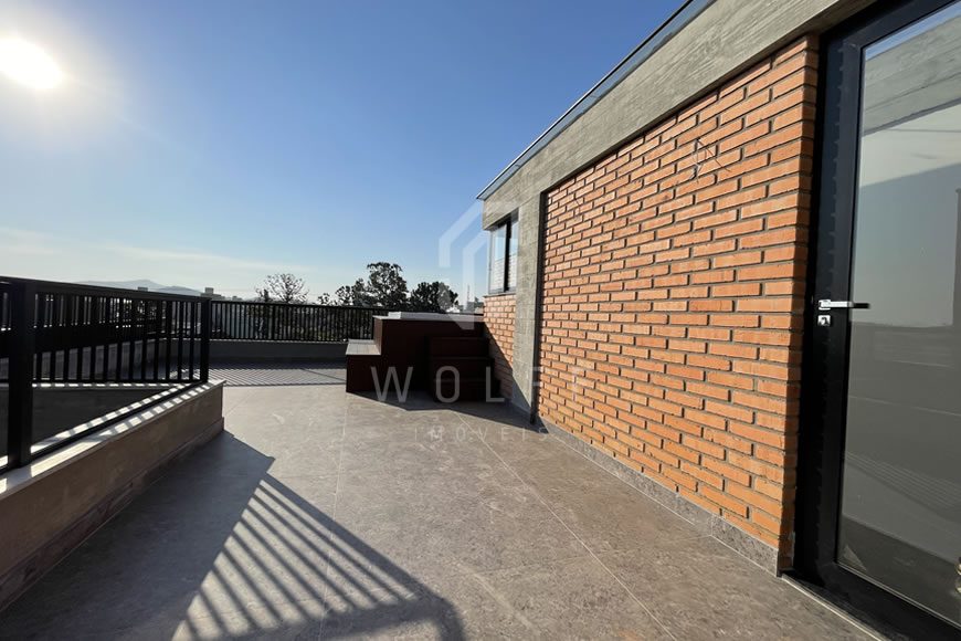 JD1342 - Sobrado Geminado com Excelente Espaço para festas 