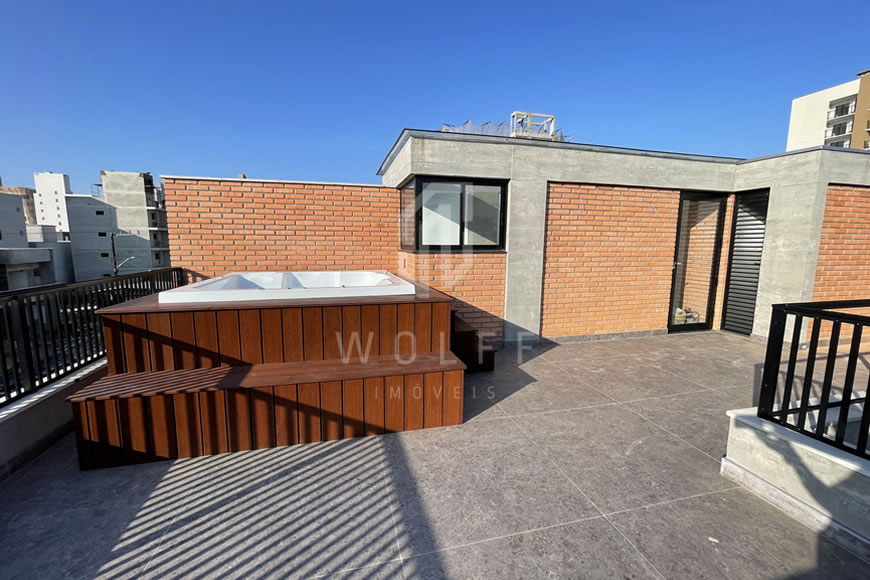 JD1342 - Sobrado Geminado com Excelente Espaço para festas 