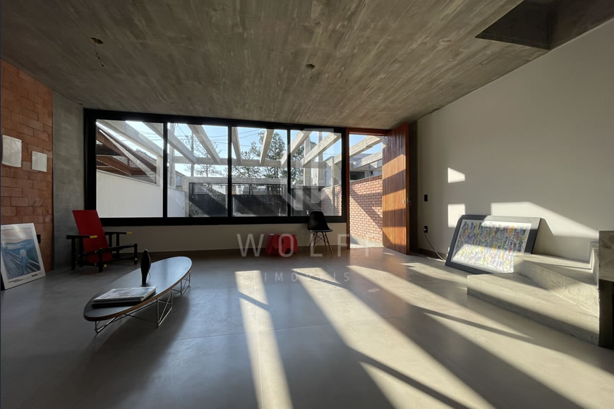 JD1342 - Sobrado Geminado com Excelente Espaço para festas 